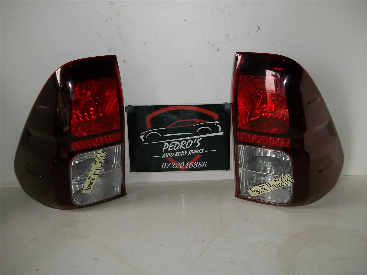 Toyota Hilux '15-'24 L&R LED tail lights (Pair) - Private Seller Toyota Hilux '15-'24 L&R LED tail lights (Pair) - Private Seller