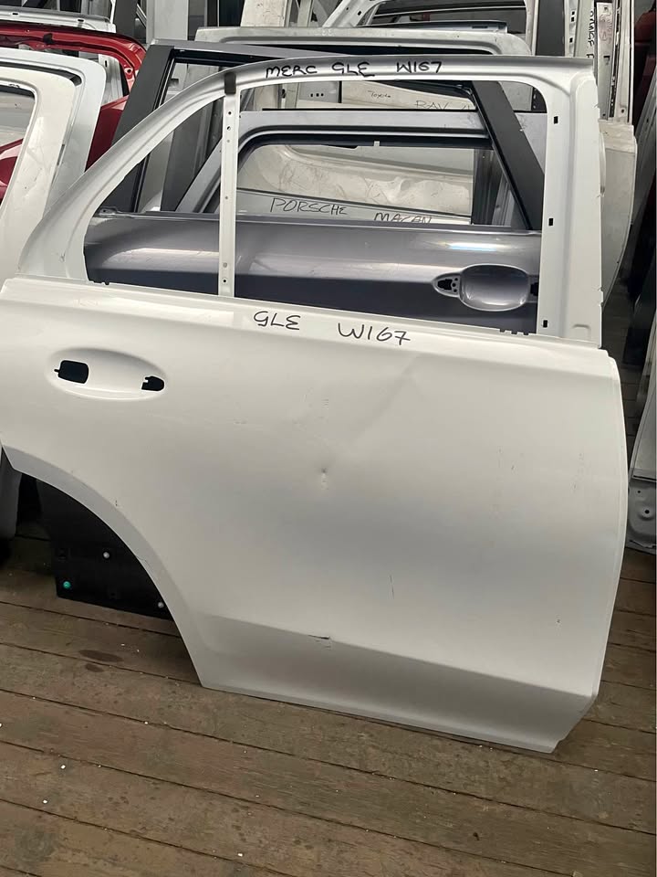 Mercedes Benz GLE W167 REAR RHS DOOR Mercedes Benz GLE W167 REAR RHS DOOR