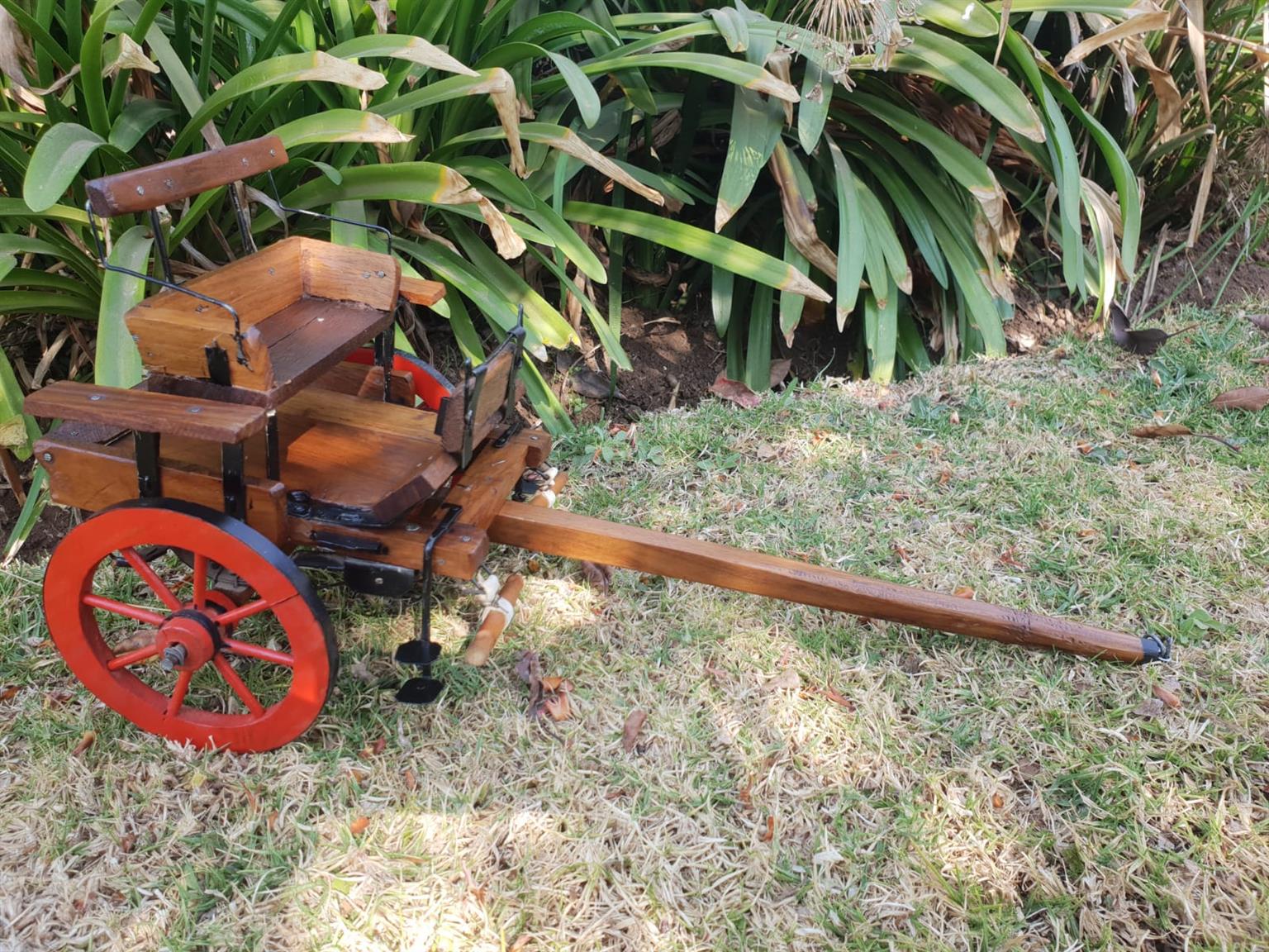 Vintage Hand Made Model 'Kapkar' (buggie)