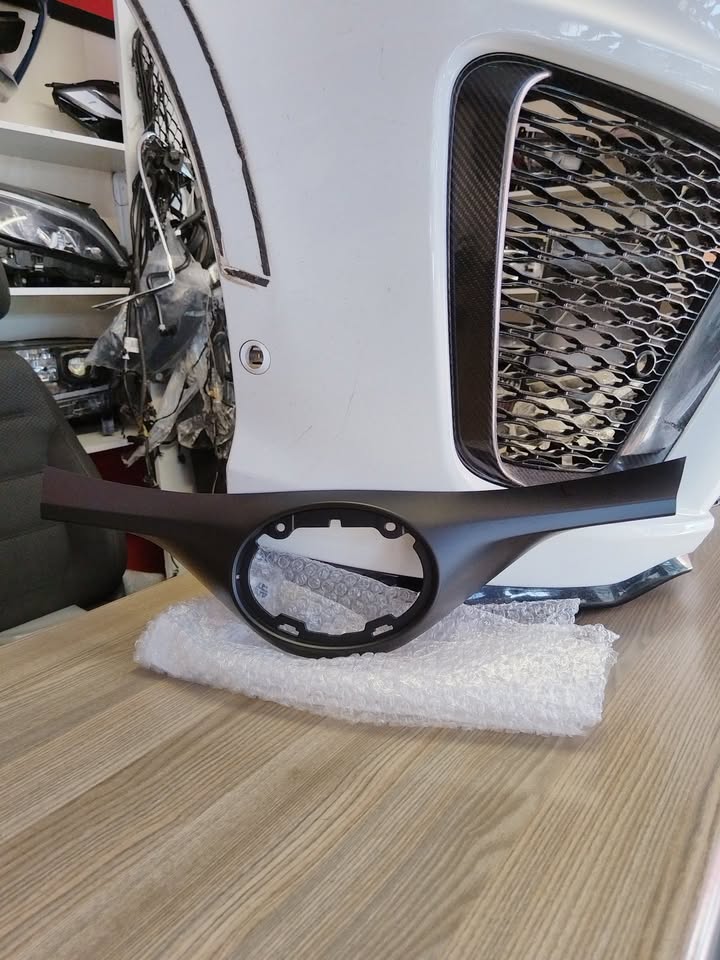 2021 TOYOTA CHR MAIN GRILL BRAND NEW FOR SALE - Private Seller 2021 TOYOTA CHR MAIN GRILL BRAND NEW FOR SALE - Private Seller