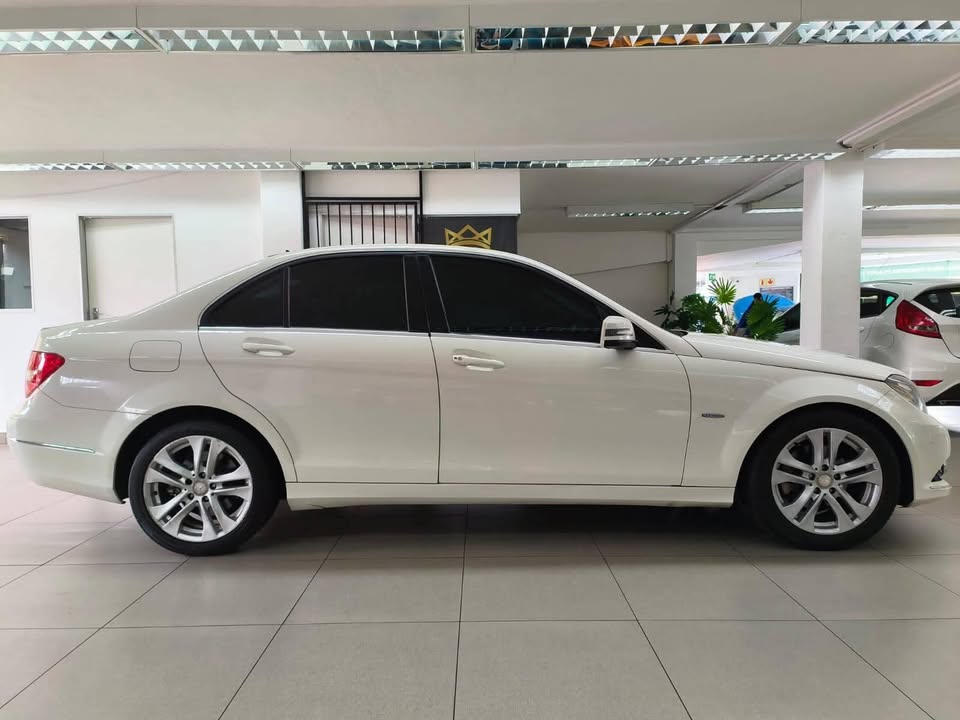C200 reliable car Face-lift 2011