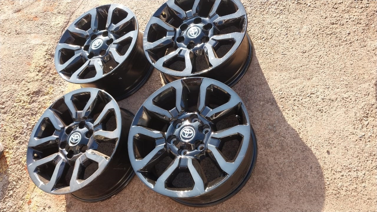 18 inch Toyota Legend 50 Rs original mags set - Private Seller 18 inch Toyota Legend 50 Rs original mags set - Private Seller