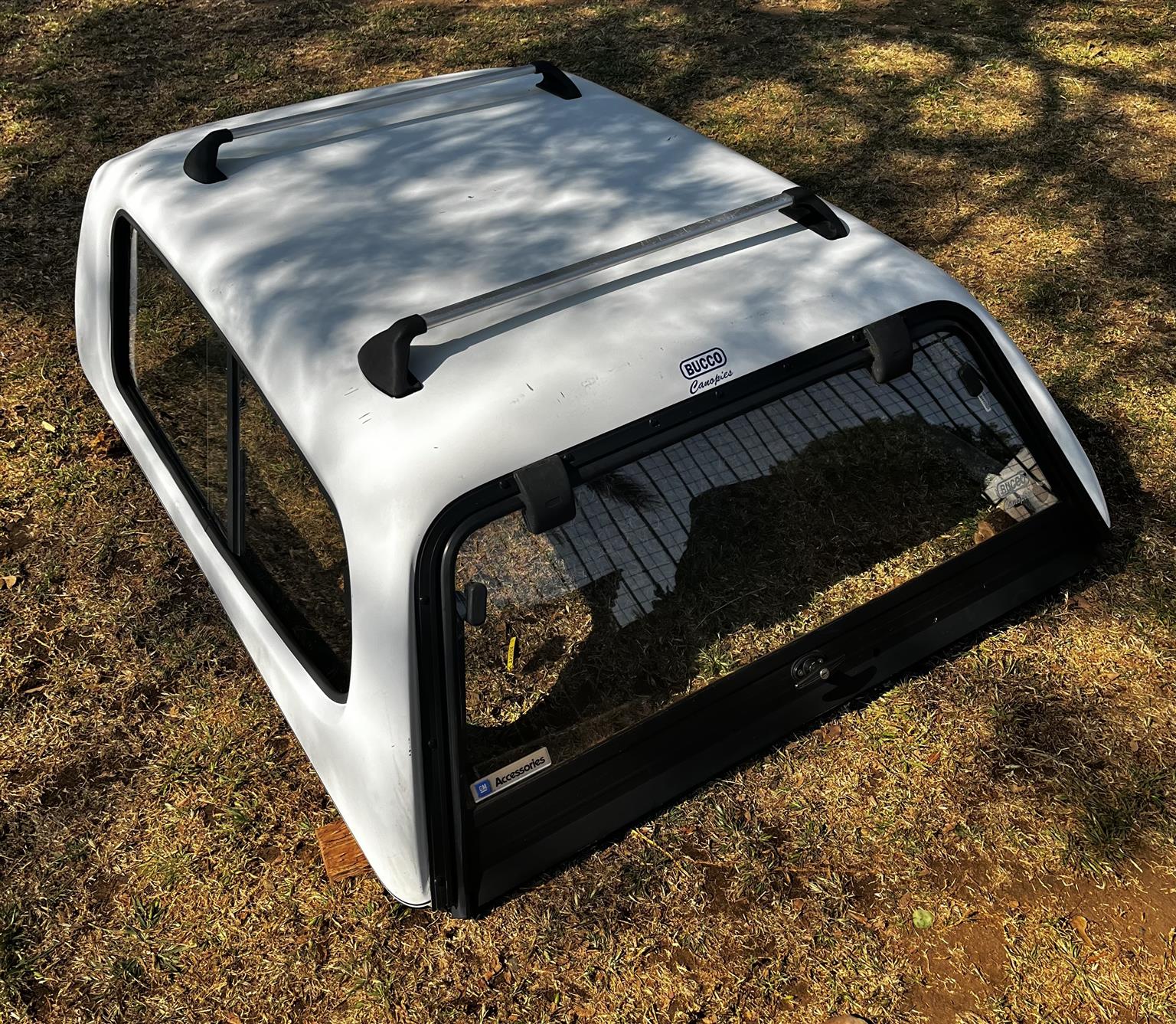 Mp200 Canopy Rails Bucco canopy for Corsa bakkie. The canopy comes with key. | Junk Mail ...