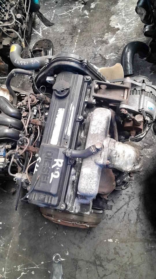 Mazda bakkie pick up R2 engine for sale