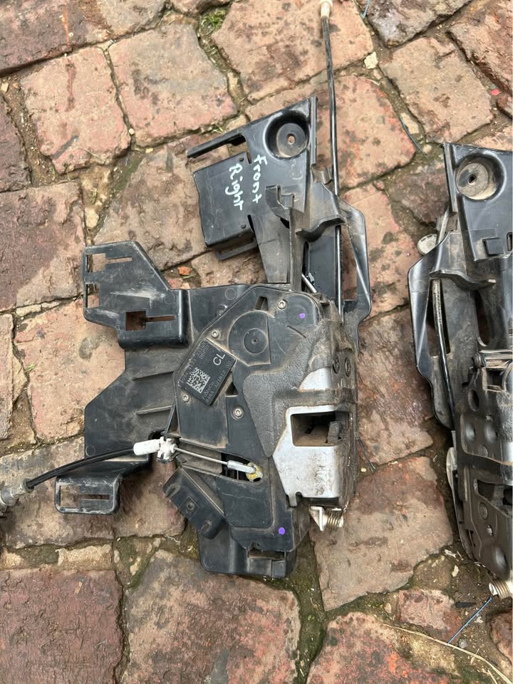 2009 Ford Fiesta Doorlock Mechanisms For Sale - Private Seller 2009 Ford Fiesta Doorlock Mechanisms For Sale - Private Seller
