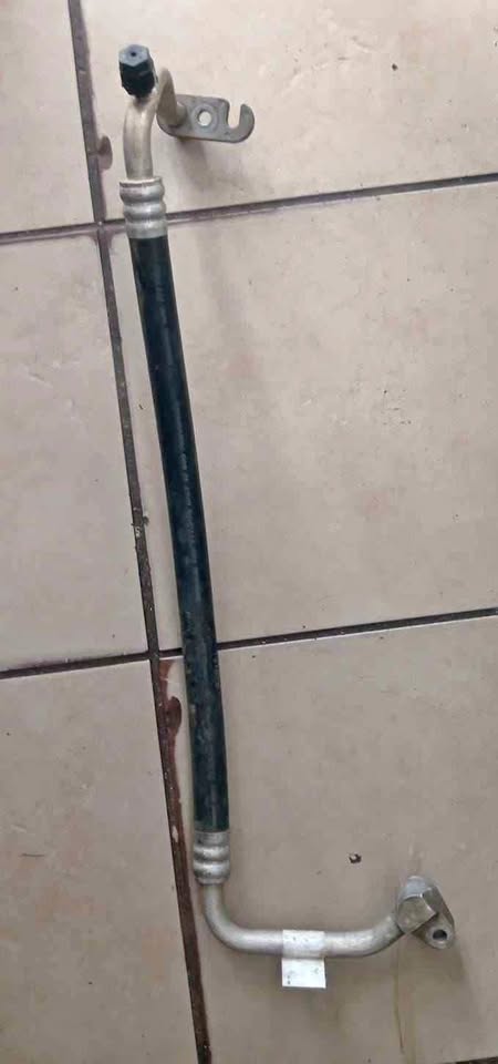 Ford ranger t6 2.2 aircon pipe