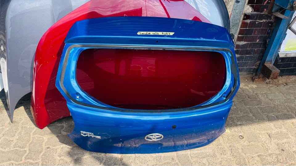Toyota Vitz tailgate - Private Seller Toyota Vitz tailgate - Private Seller