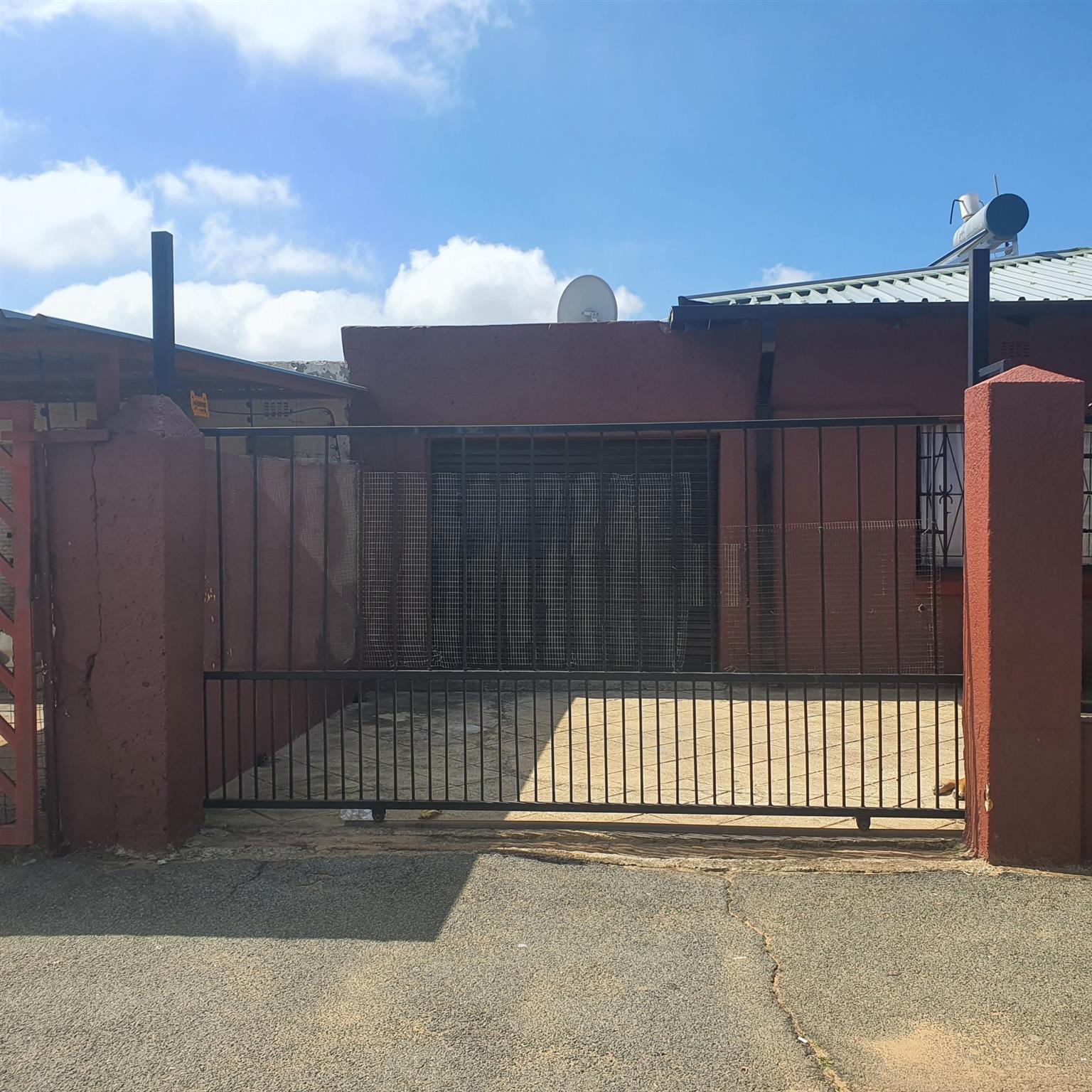 House For Sale in Newlands