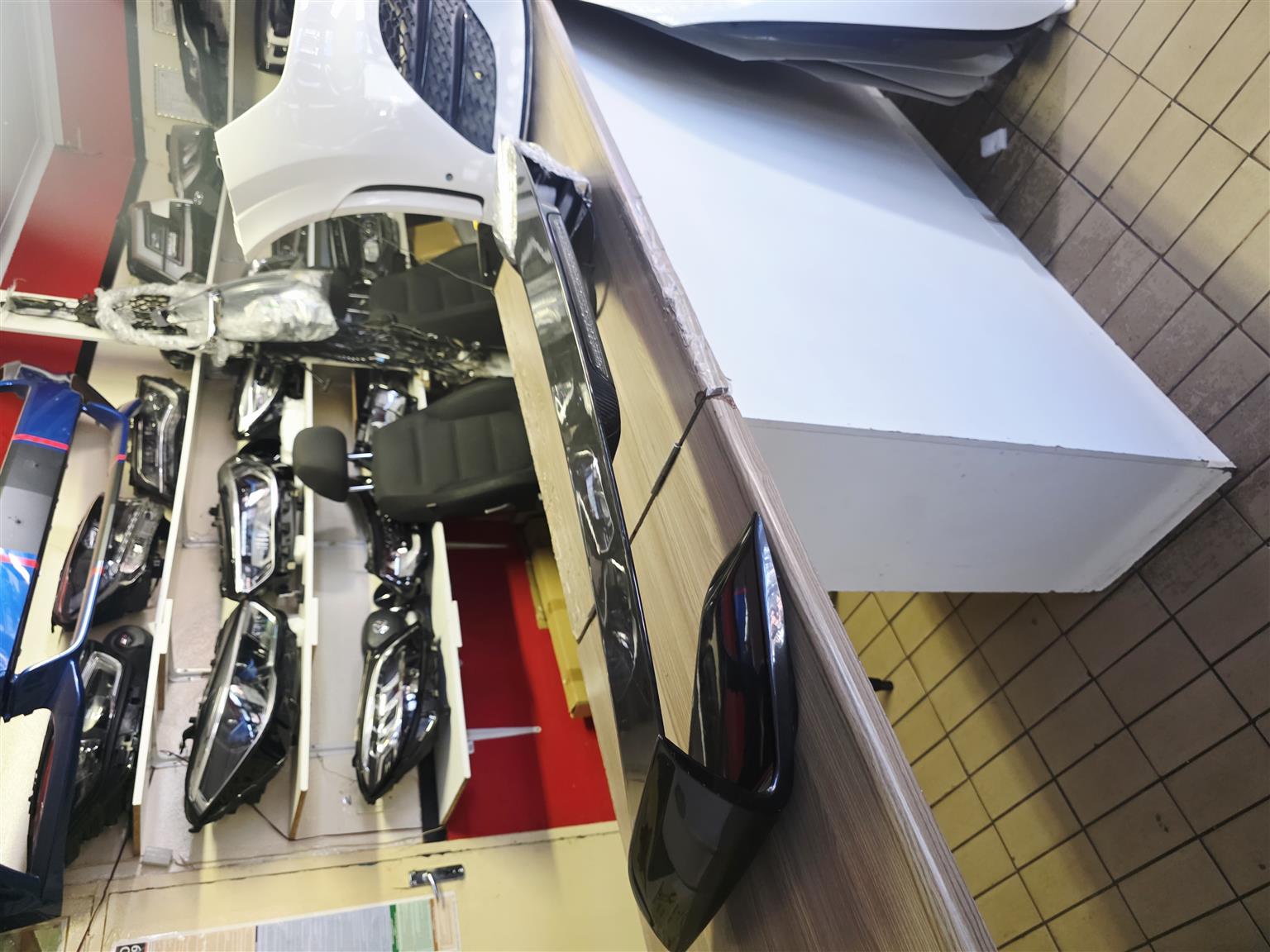 JAGUAR XF CARBON FIBER TRUNK SPOILER OEM FOR SALE. - Private Seller JAGUAR XF CARBON FIBER TRUNK SPOILER OEM FOR SALE. - Private Seller