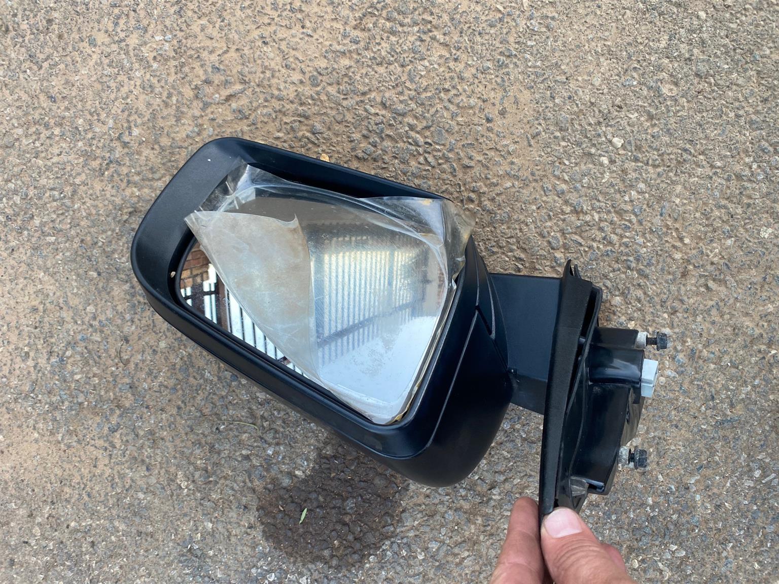 Ford Ranger RH mirror electric T6 - Private Seller