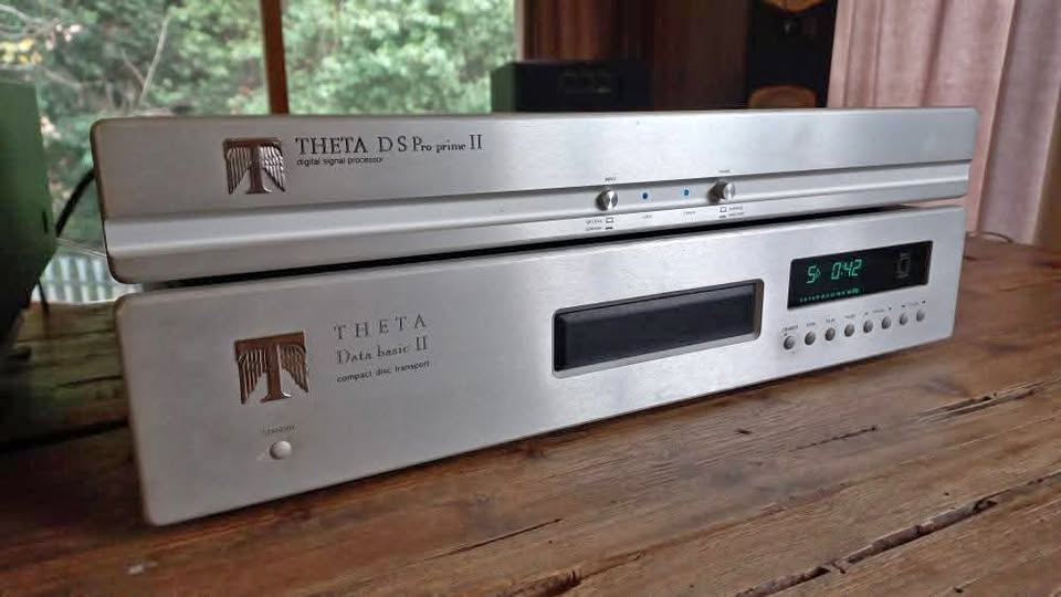 Theta CD transport and DAC Theta CD transport and DAC