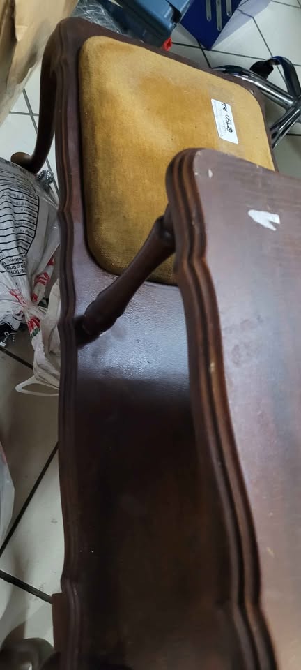 Vintage Queen Anne Telephone Table
