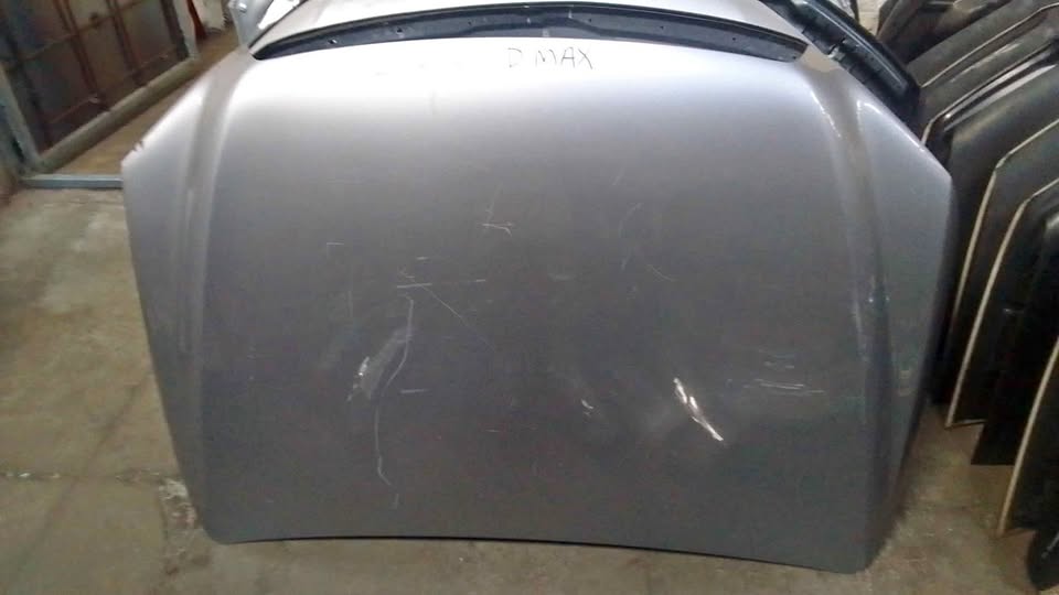 ISUZU D-MAX BONNET - Private Seller ISUZU D-MAX BONNET - Private Seller