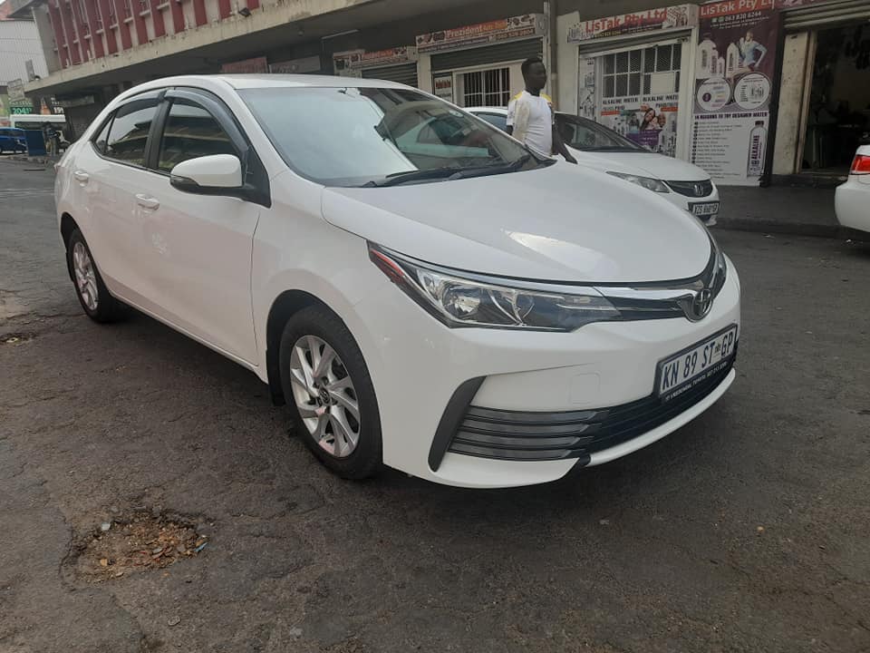 2017 TOYOTA COROLLA 1.6 PRESTIGE MANUAL LEATHER SEATS EXCELLENT CONDITION AVAILABLE