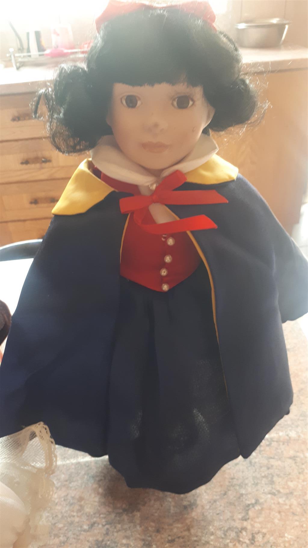 Beautiful porcelain dolls for sale Beautiful porcelain dolls for sale