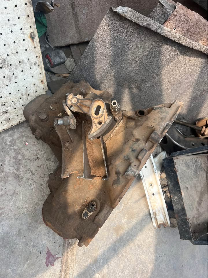 Chevrolet utility/corsa Lite gearbox - Private Seller