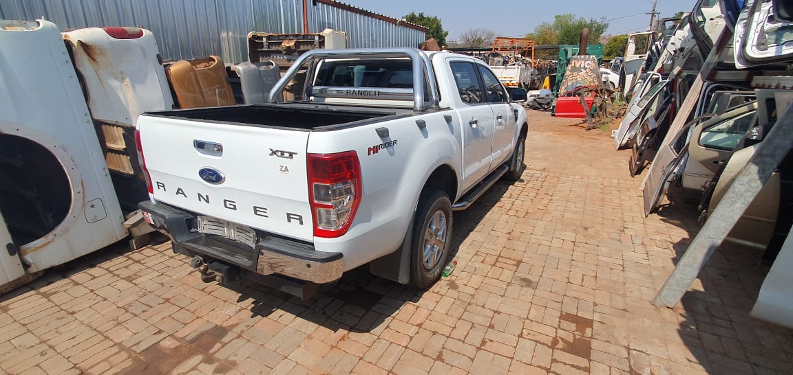 Ford Ranger double cab 3.2 diesel stripping for spares - Private Seller