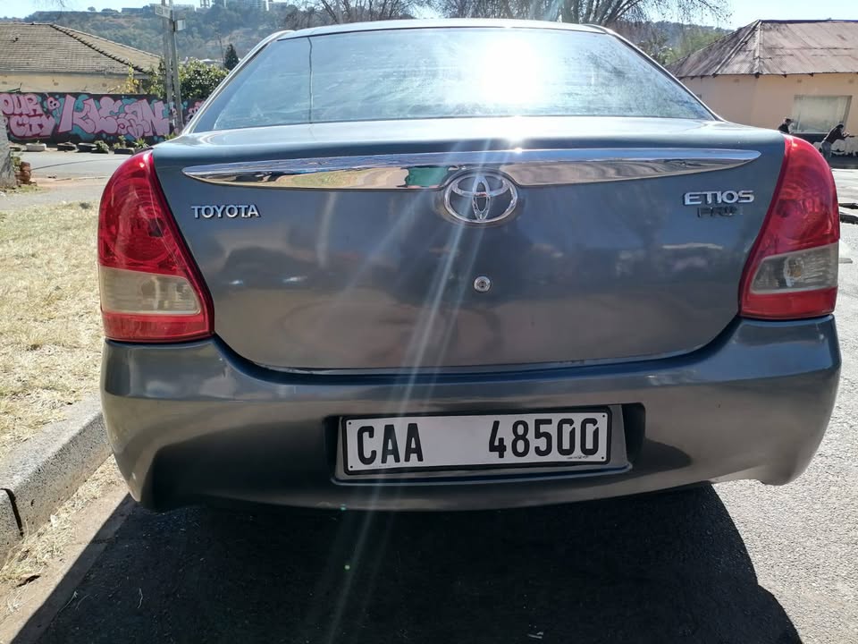 2017 TOYOTA ETIOS SEDAN 1.5 SPRINT MANUAL TRANSMISSION IN EXCELLENT CONDITION