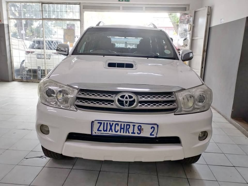 2012 TOYOTA FORTUNER 3,0 D4D 4X4 MANUAL 2012 TOYOTA FORTUNER 3,0 D4D 4X4 MANUAL