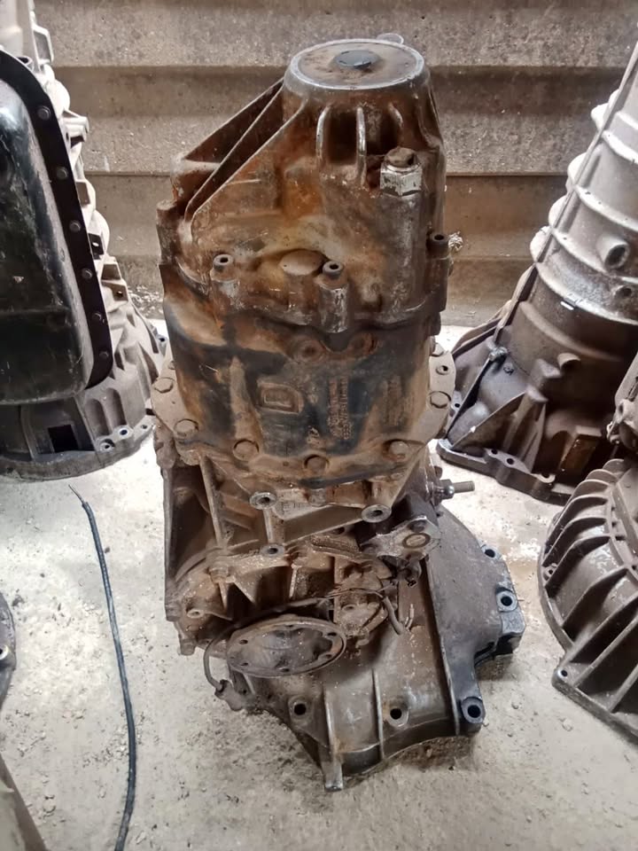 Audi 500 5 speed manual gearbox - Private Seller Audi 500 5 speed manual gearbox - Private Seller