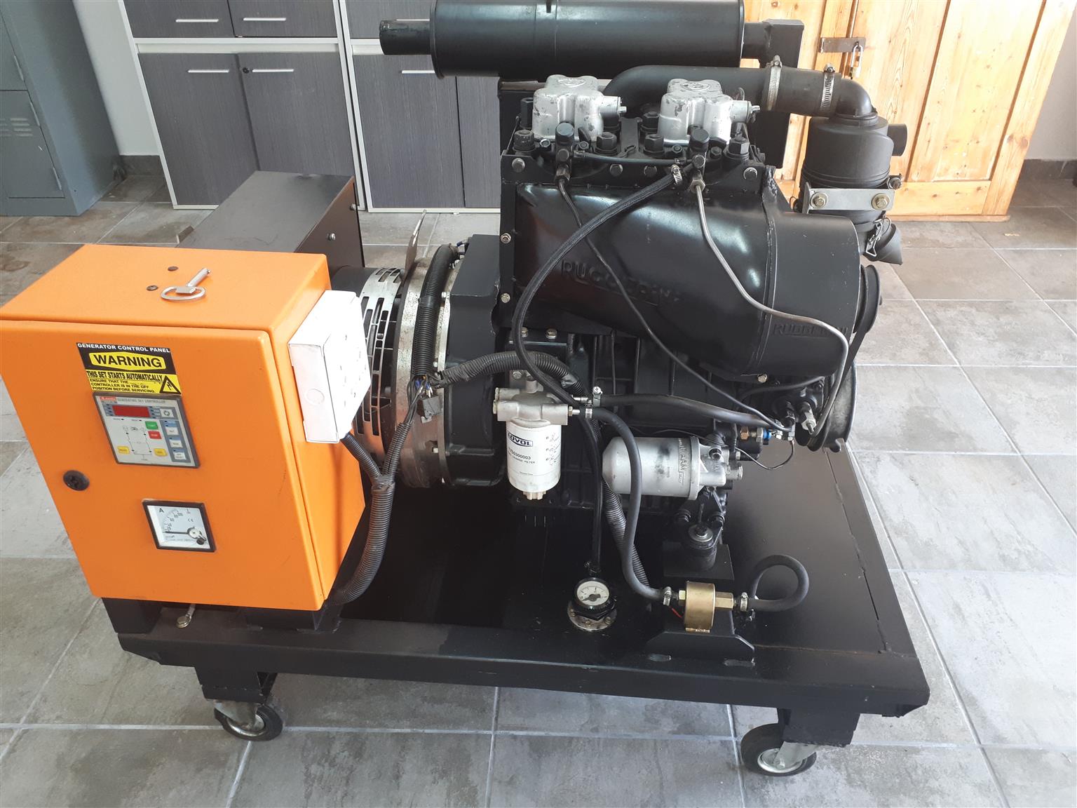 3 phase or single phase 15kvh diesel generator still as new with self