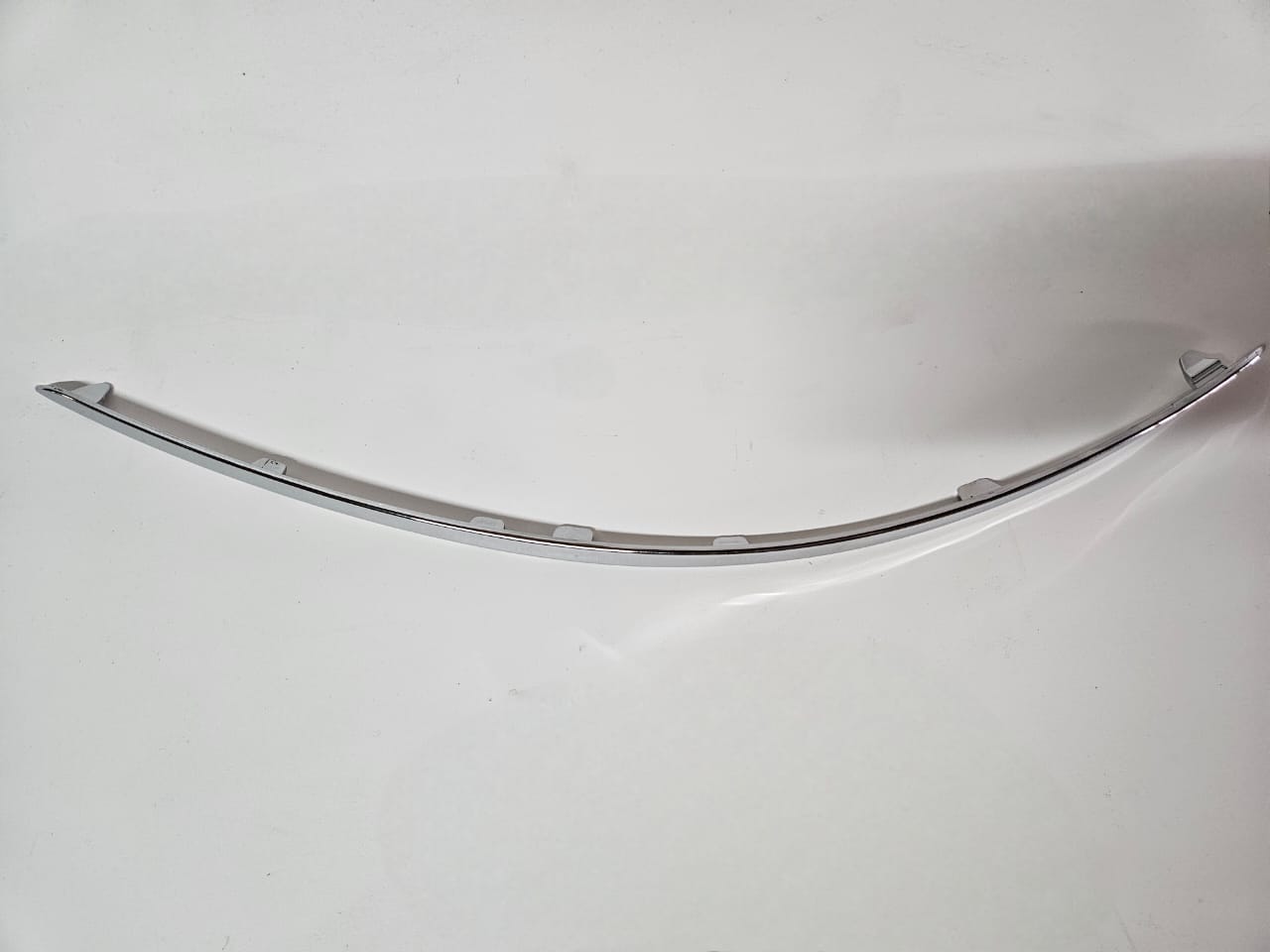 New Chrome Facelift Bumper Beading W204 - Private Seller New Chrome Facelift Bumper Beading W204 - Private Seller