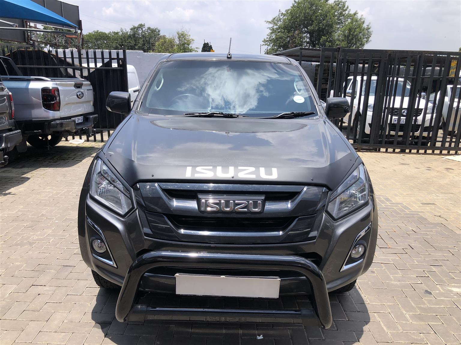 Used 2014 Isuzu KB 250D-Teq double cab Hi-Rider - Private Seller Used 2014 Isuzu KB 250D-Teq double cab Hi-Rider - Private Seller