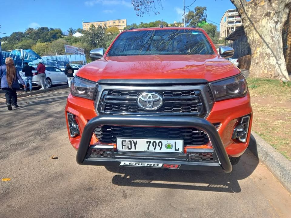 2020 Toyota Hilux 2.8 GD6 DIESEL LEGEND 50 D-CAB, AUTOMATIC, Orange, Service book.