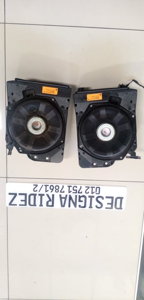 BMW FLOOR SPEAKERS - Private Seller BMW FLOOR SPEAKERS - Private Seller