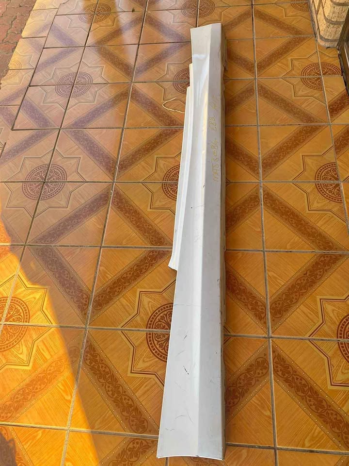 BMW 1 series E82 driver side skirt forsale - Private Seller BMW 1 series E82 driver side skirt forsale - Private Seller