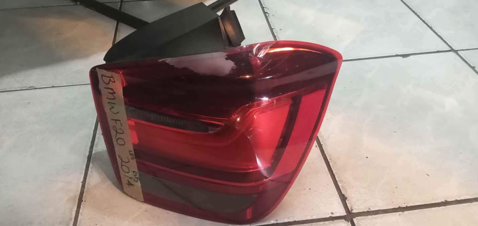 BMW 1 SERIES F20 2015 TAILLIGHT RHS - Private Seller BMW 1 SERIES F20 2015 TAILLIGHT RHS - Private Seller
