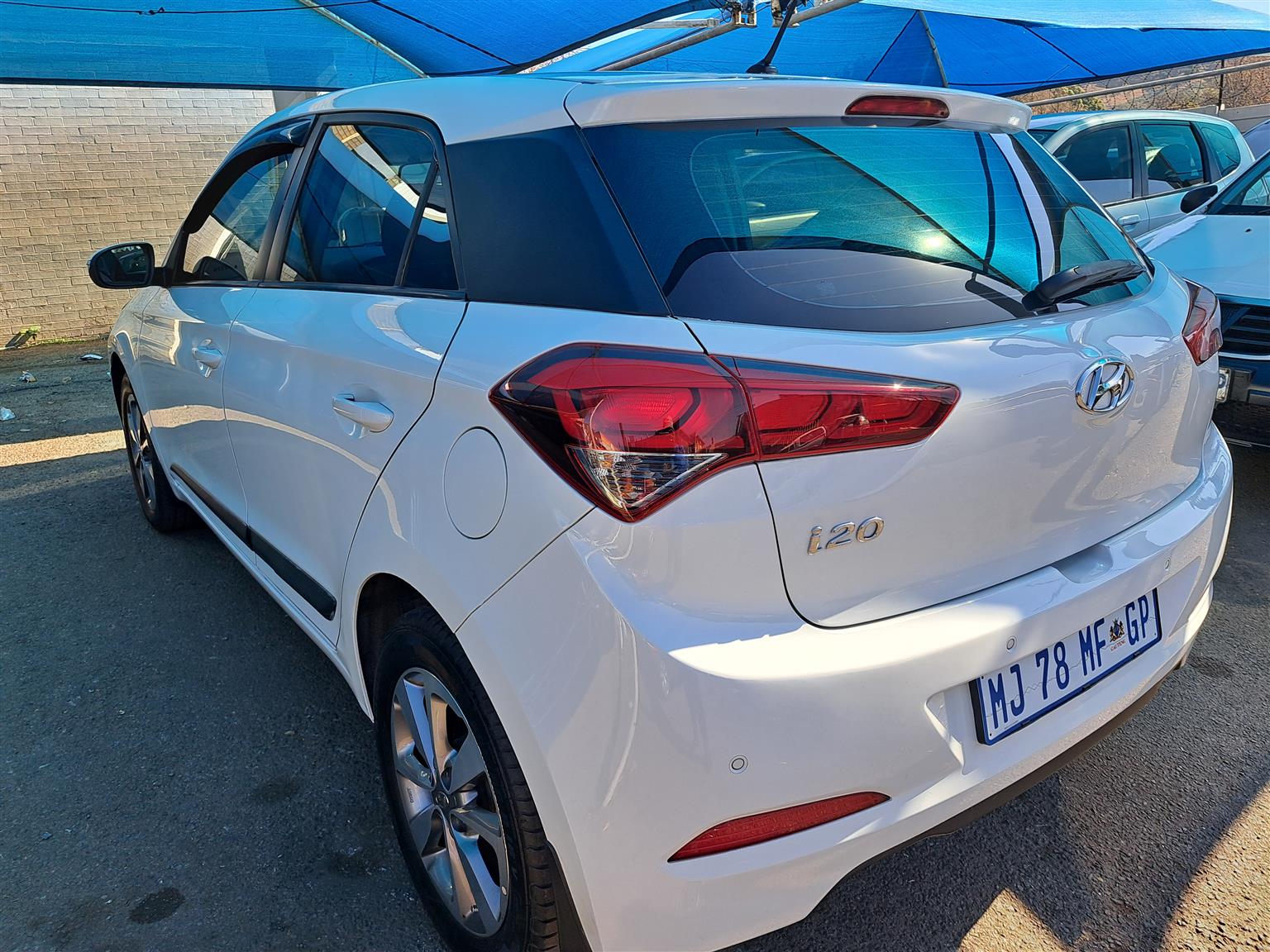HYUNDAI