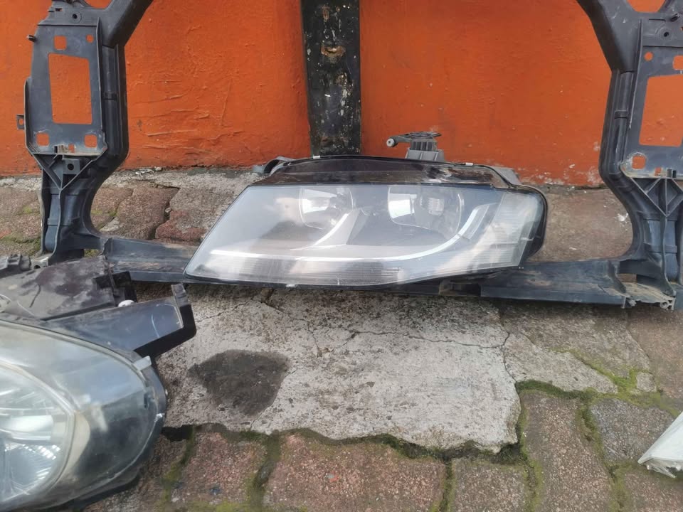 Audi A3 B8 left normal headlight - Private Seller Audi A3 B8 left normal headlight - Private Seller
