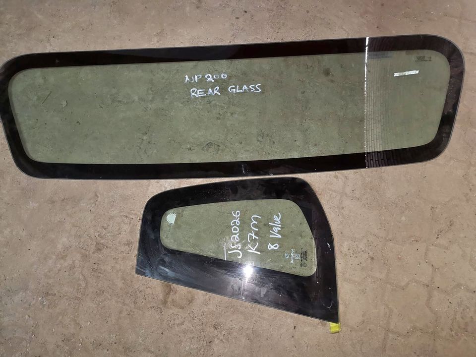 Nissan NP200 glssses - Private Seller