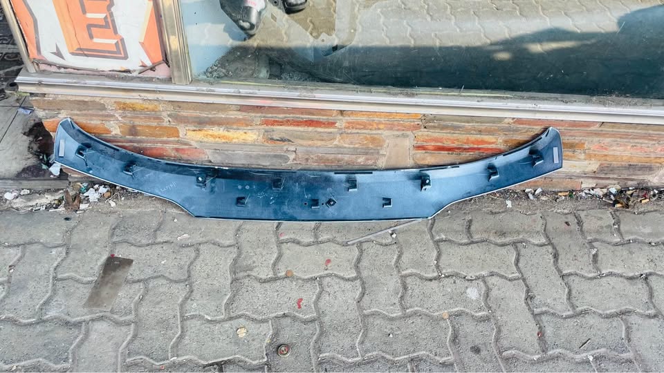 Nissan Magnite tailgate spoiler - Private Seller Nissan Magnite tailgate spoiler - Private Seller