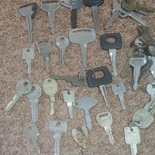 Old car key collection