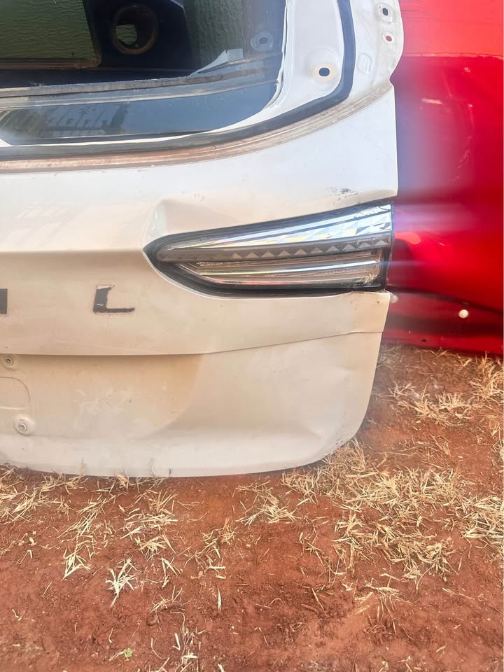 Haval Jolion tailgate - Private Seller Haval Jolion tailgate - Private Seller