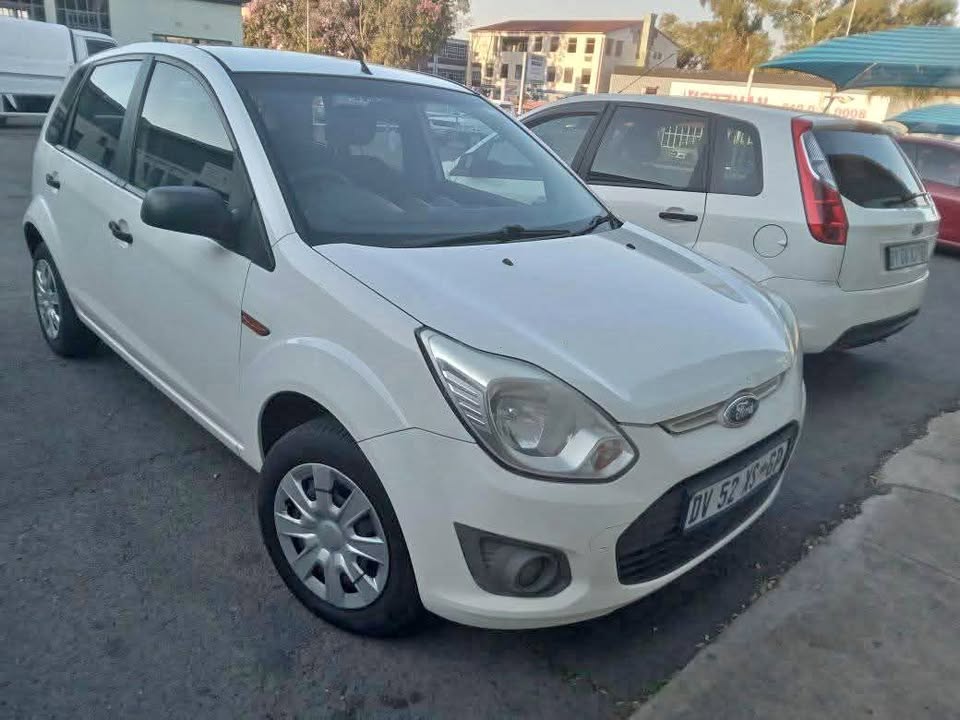2013 Figo 1.4 Ford Figo with fullservice 2013 Figo 1.4 Ford Figo with fullservice