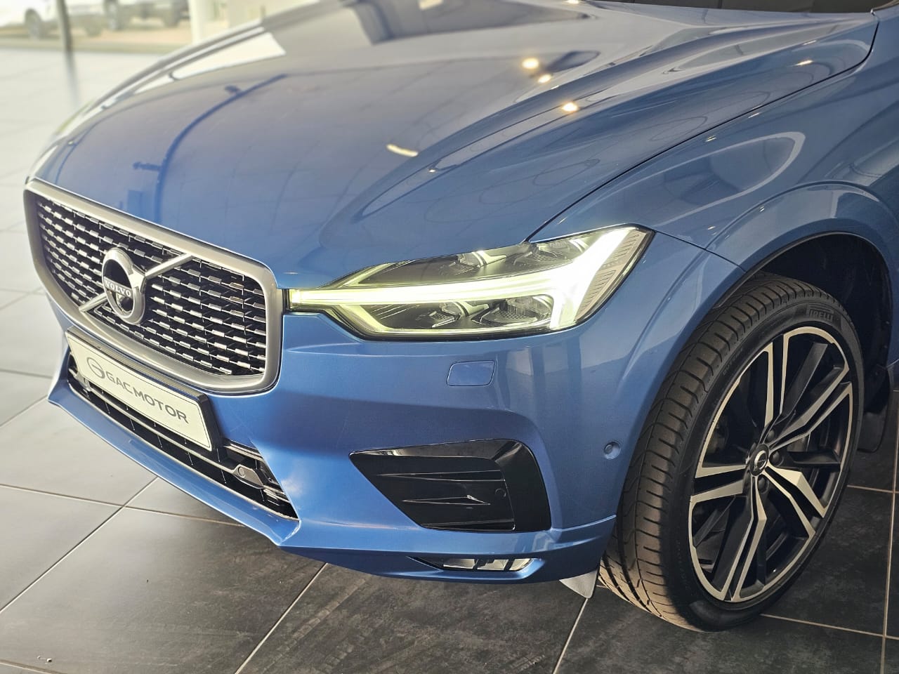 Used 2018 Volvo XC60 T6 R-Design - Private Seller Used 2018 Volvo XC60 T6 R-Design - Private Seller