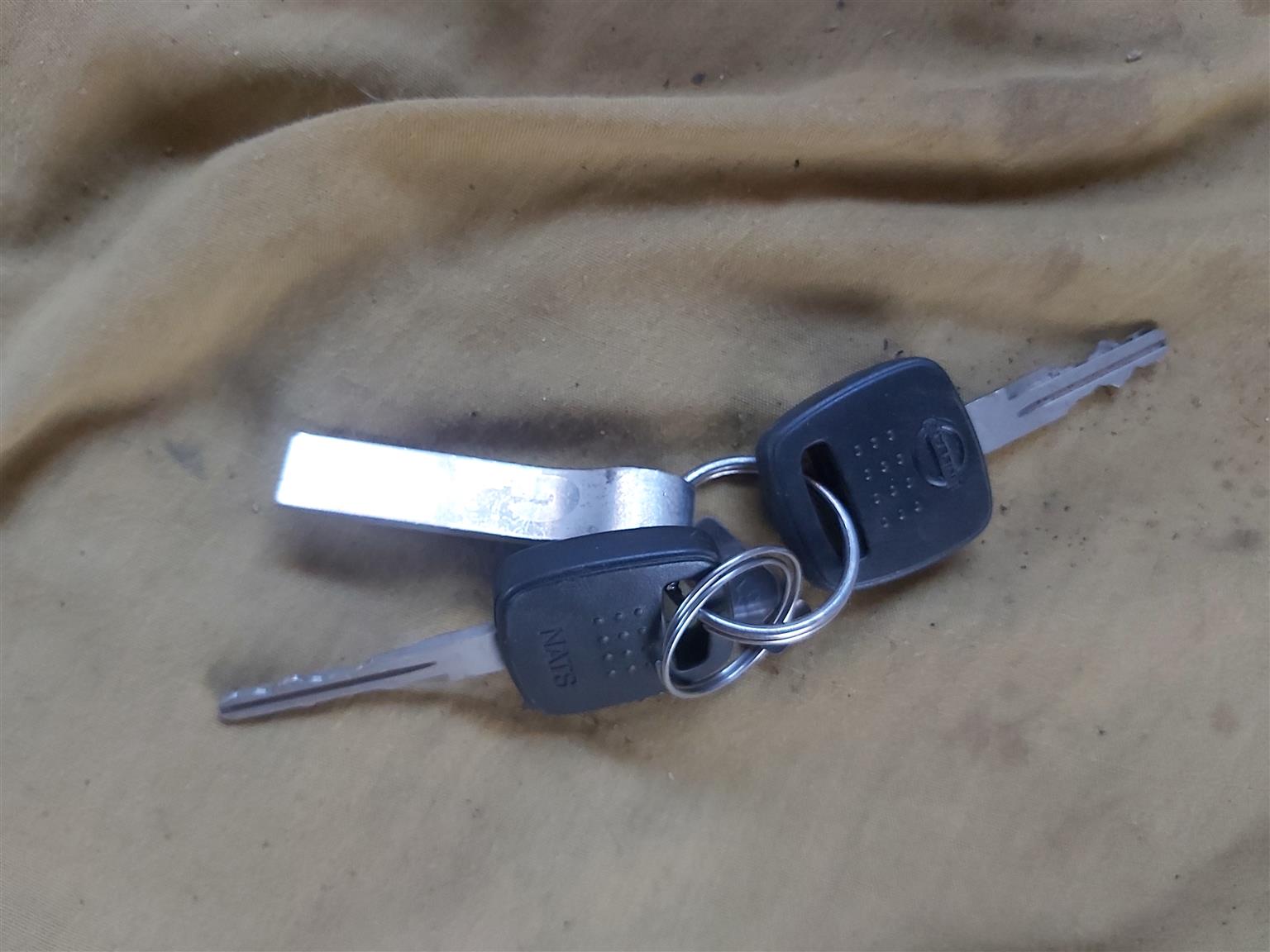 Key Nissan hardbody 2.5 diesel - Private Seller Key Nissan hardbody 2.5 diesel - Private Seller