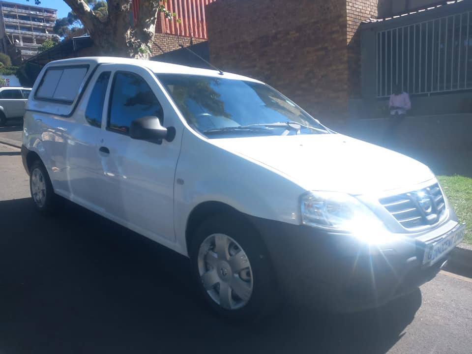 2021 NISSAN NP200 1.6 PETROL, MANUAL, WHITE COLOR, MILEAGE 63000KMS  CANOPY.