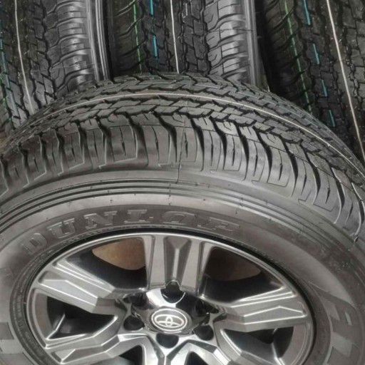 OEM Toyota rims and tyres