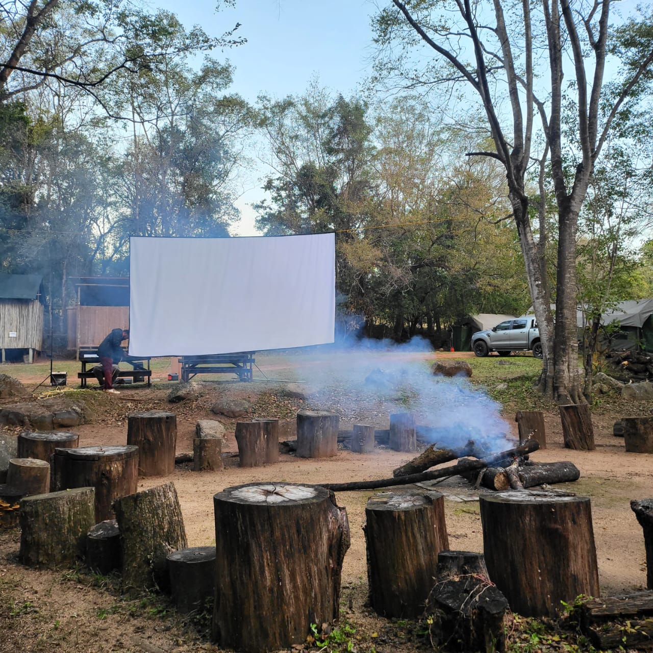 Projectors and Screens up to 5m for sale or rent Projectors and Screens up to 5m for sale or rent