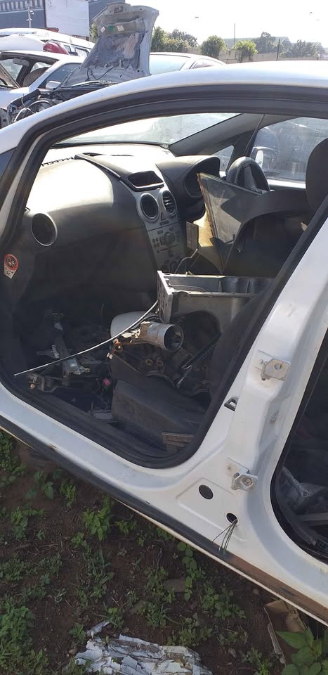Opel Corsa Stripping parts
