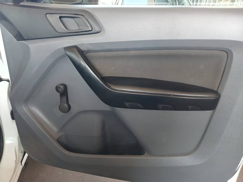 2015 FORD RANGER 2.2 4X4 S/C Transmission: Manual  Mileage: 171000km Fueltype: Diesel White