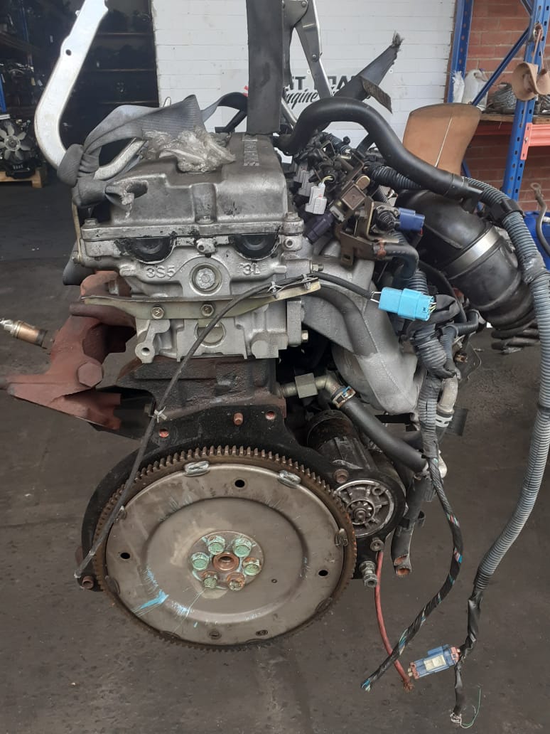 NISSAN HARDBODY/ NP300 / 2.4L / 12 VALVE / KA24 ENGINE COMPLETE - Private Seller