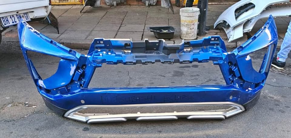 Mitsubishi Eclipse Cross bumper - Private Seller Mitsubishi Eclipse Cross bumper - Private Seller