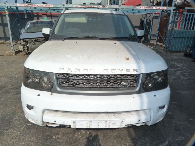 Land Rover Range Rover Sport HSE Luxury 3.0 TDV6 AT White - 2008 STRIPPING FOR S - Private Seller Land Rover Range Rover Sport HSE Luxury 3.0 TDV6 AT White - 2008 STRIPPING FOR S - Private Seller