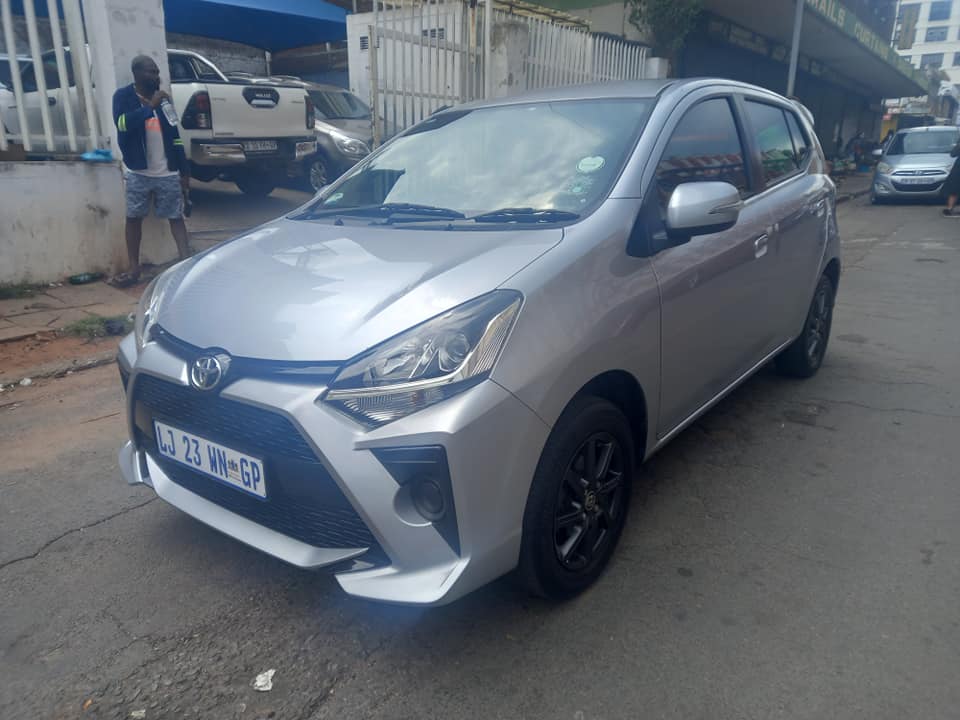 2021 TOYOTA AGYA 1.0 PETROL, MANUAL TRANSMISSION, SILVER COLOUR,52000KM