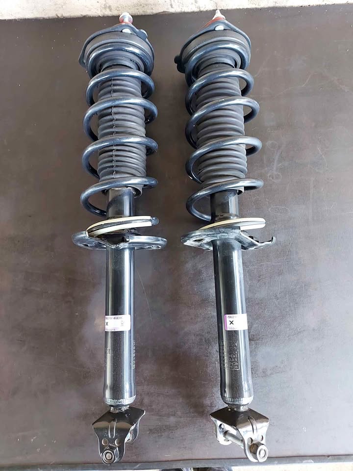 Used Infiniti Q50 Rear Shocks set P/N 56210 4GE0C - Private Seller